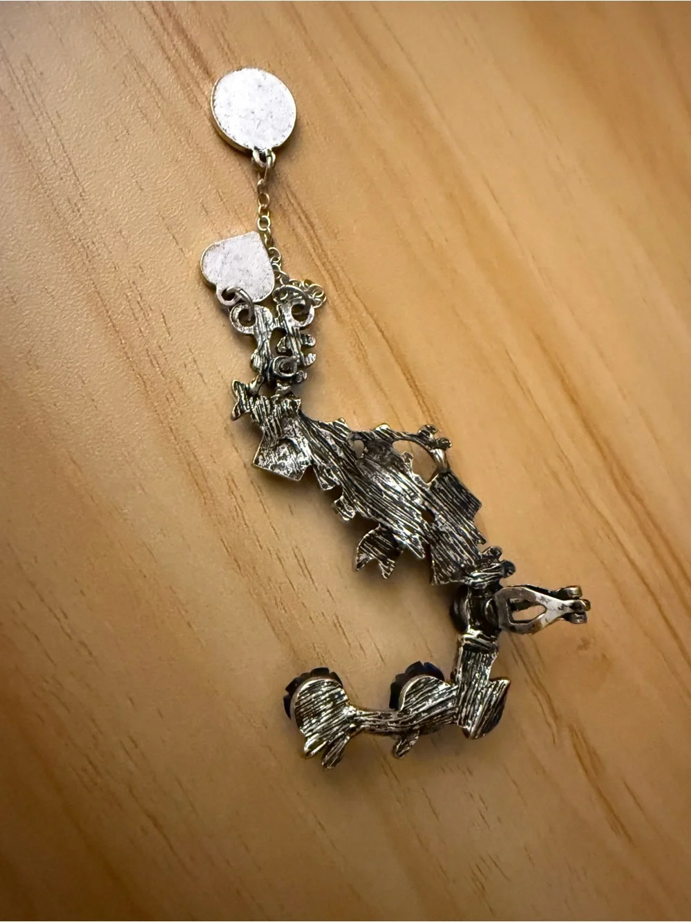 “Hot Topic” Silver Ear Cuff Alice in Wonderland Official Lewis Carroll